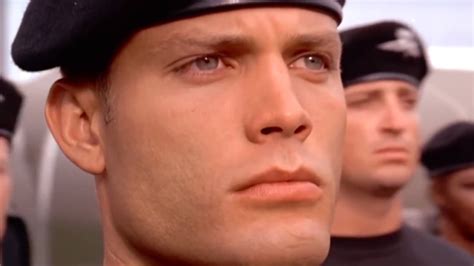 starship troopers 2 nudity|Casper Van Dien Talks Starship Troopers Naked Shower Scene,。